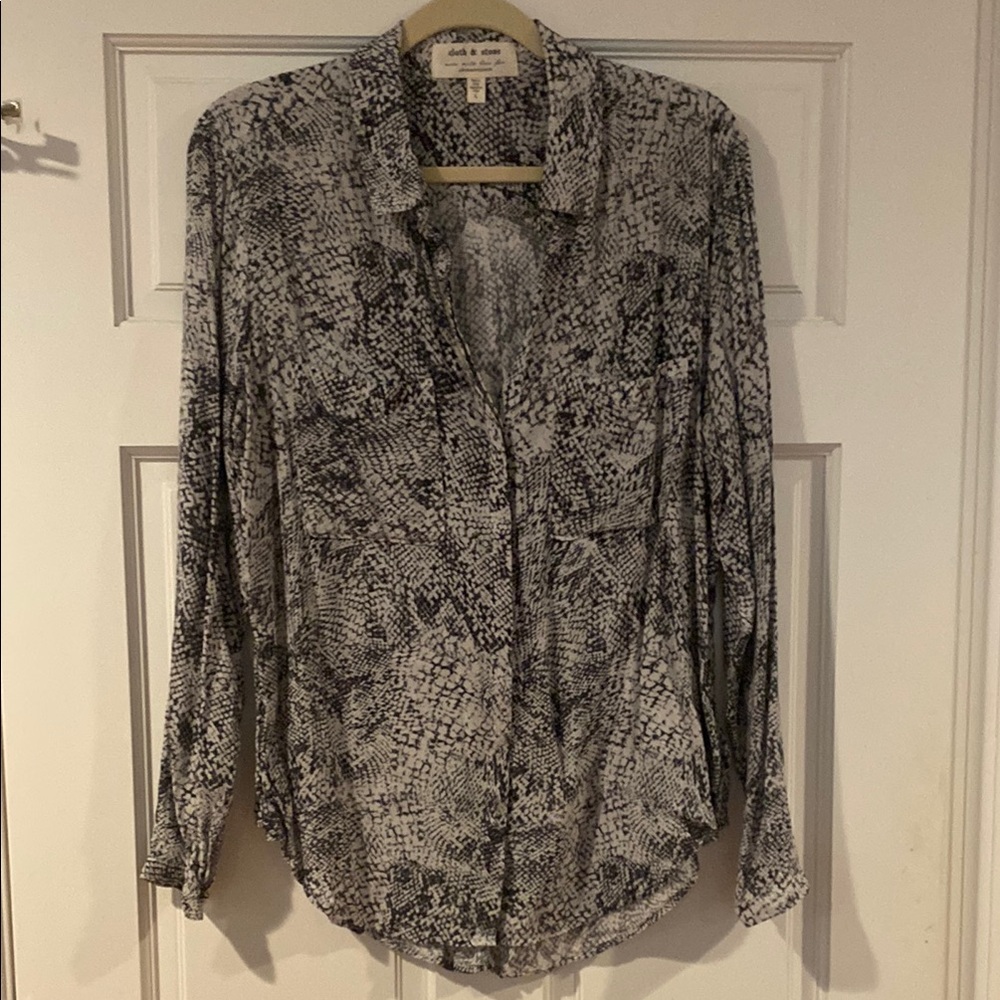 Cloth & Stone Black and White Notched Collar Button Down Shirt